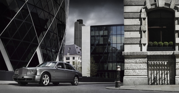 Photograph James Callaghan Bentley Arnage London on One Eyeland